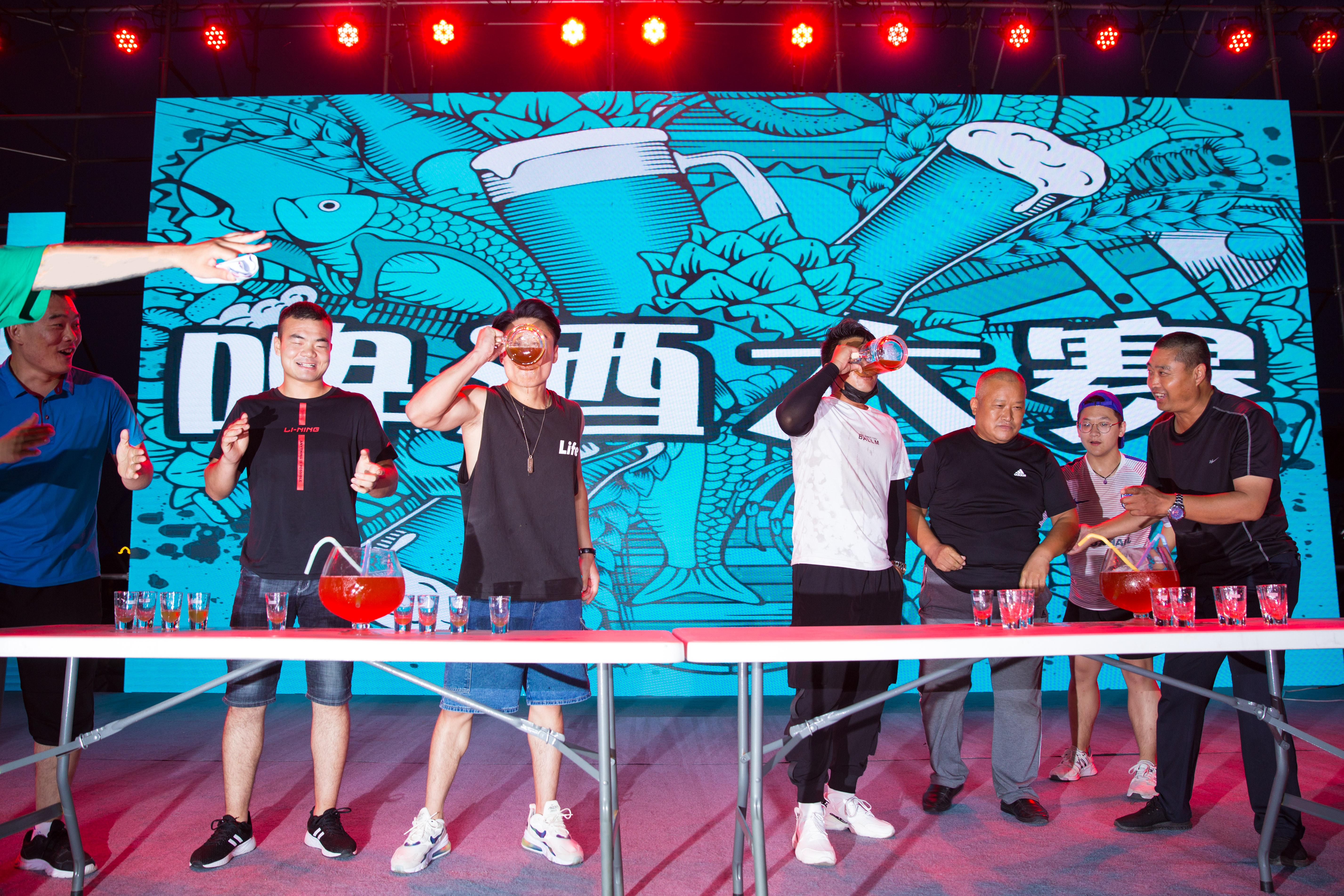 leyu乐鱼体育-关于南极豪杰崭露头角，将冠军捧在手里的信息