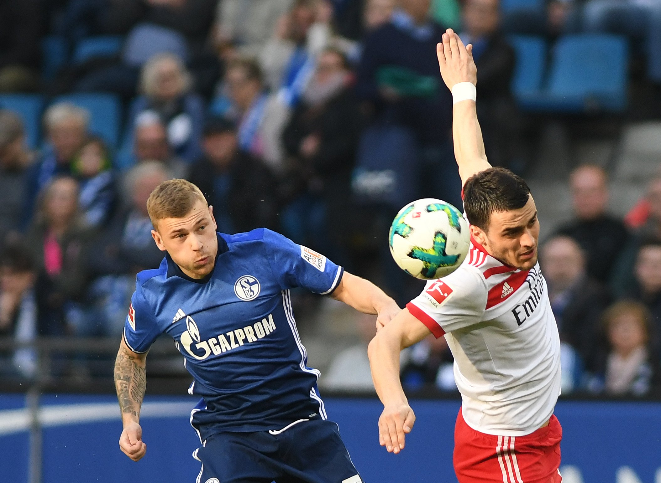 汉诺威与沙尔克04握手言和战平德甲比赛提前结束收官演出的简单介绍 汉诺威与沙尔克04握手言和战平德甲比赛提前结束收官演出的简单介绍