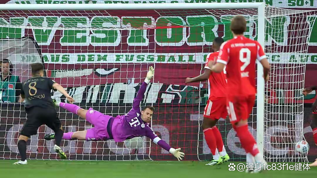 奥格斯堡球员表现抢眼,力保不败 奥格斯堡球员表现抢眼,力保不败