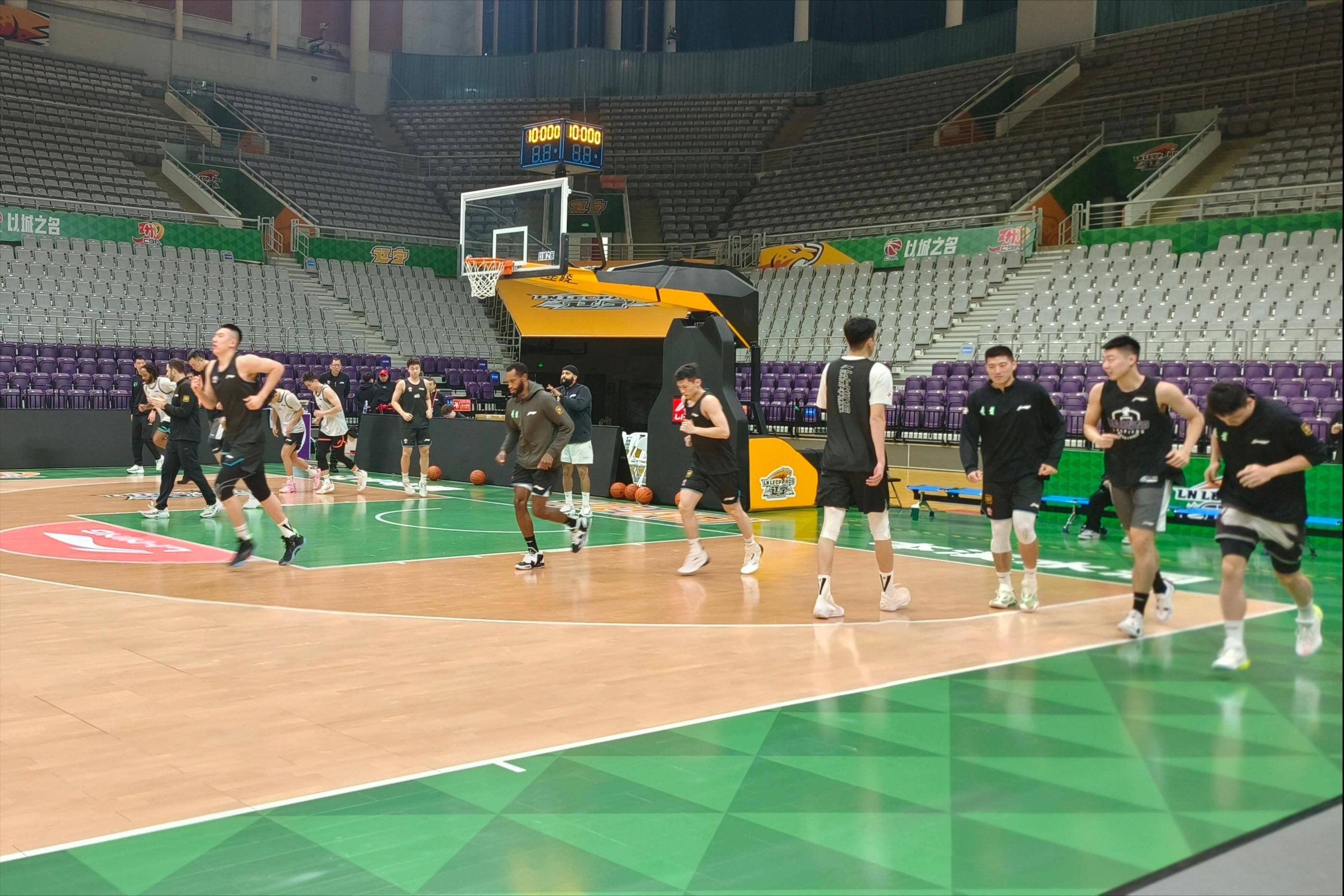 关键时刻:球队正备战周末比赛 关键时刻:球队正备战周末比赛