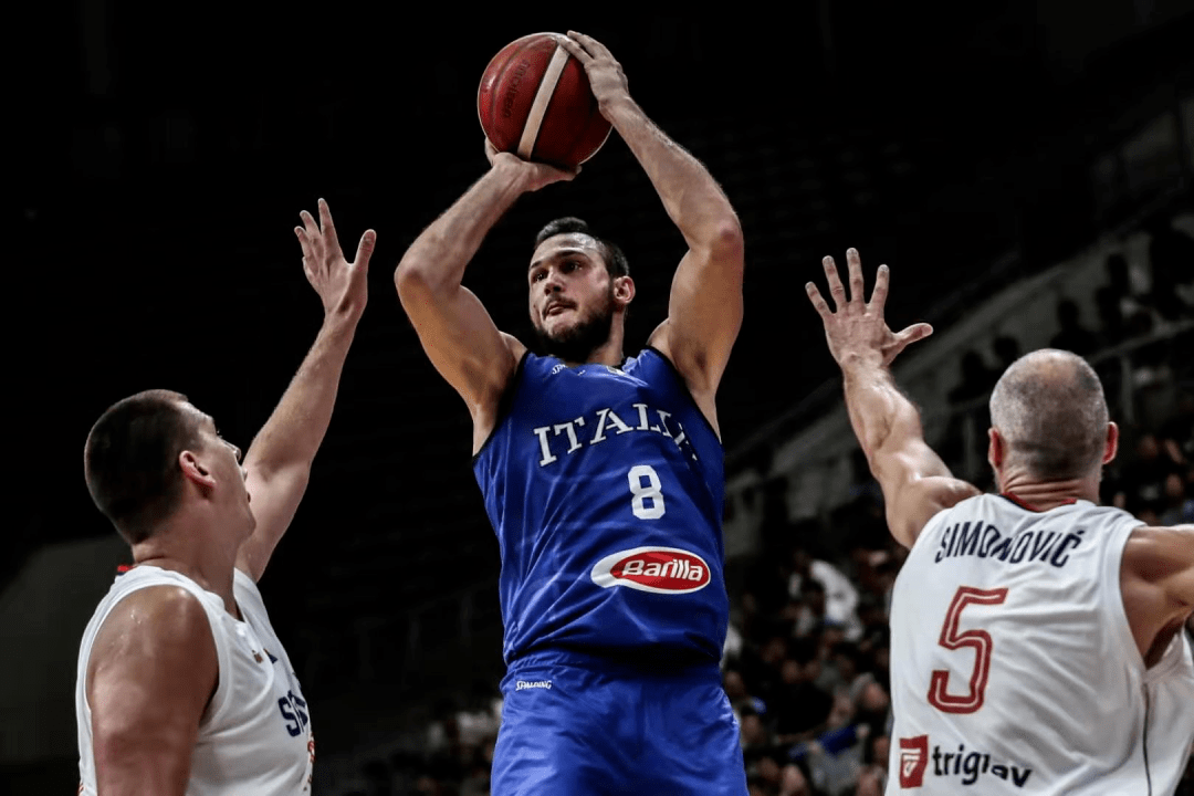 关于土耳其男篮血洗菲律宾男篮，加里纳利三分雨点燃全场的信息