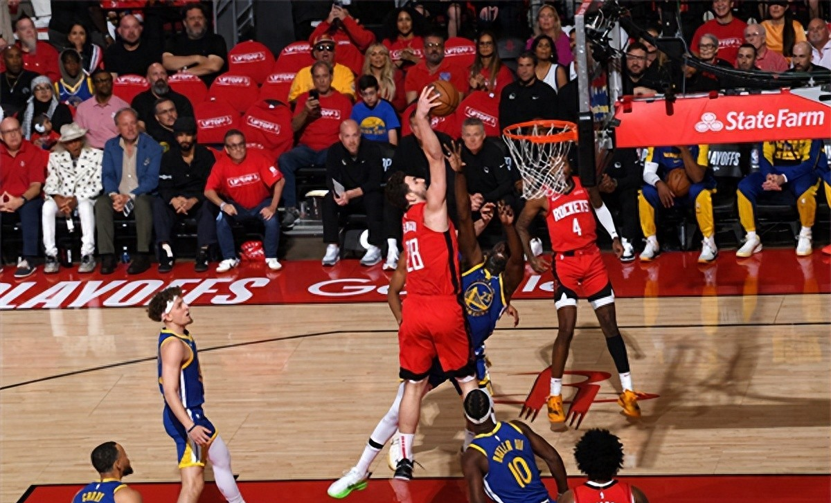 全球篮球联赛精彩对抗引爆球迷热情 全球篮球联赛精彩对抗引爆球迷热情