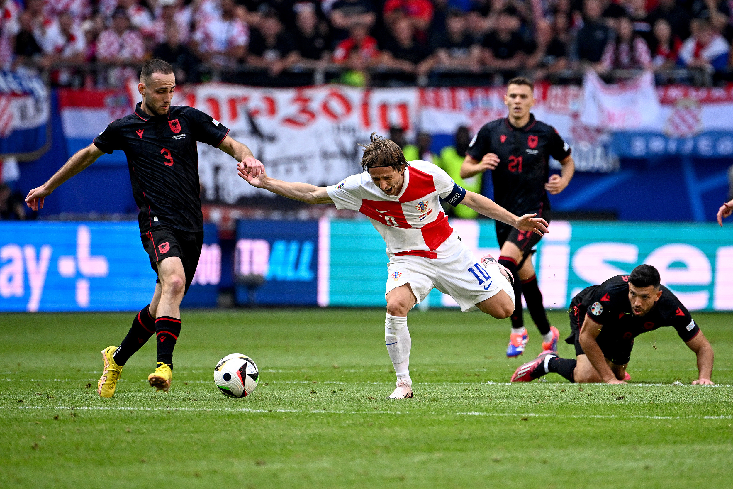 美国鏖战阿根廷，莫德里奇送出助攻