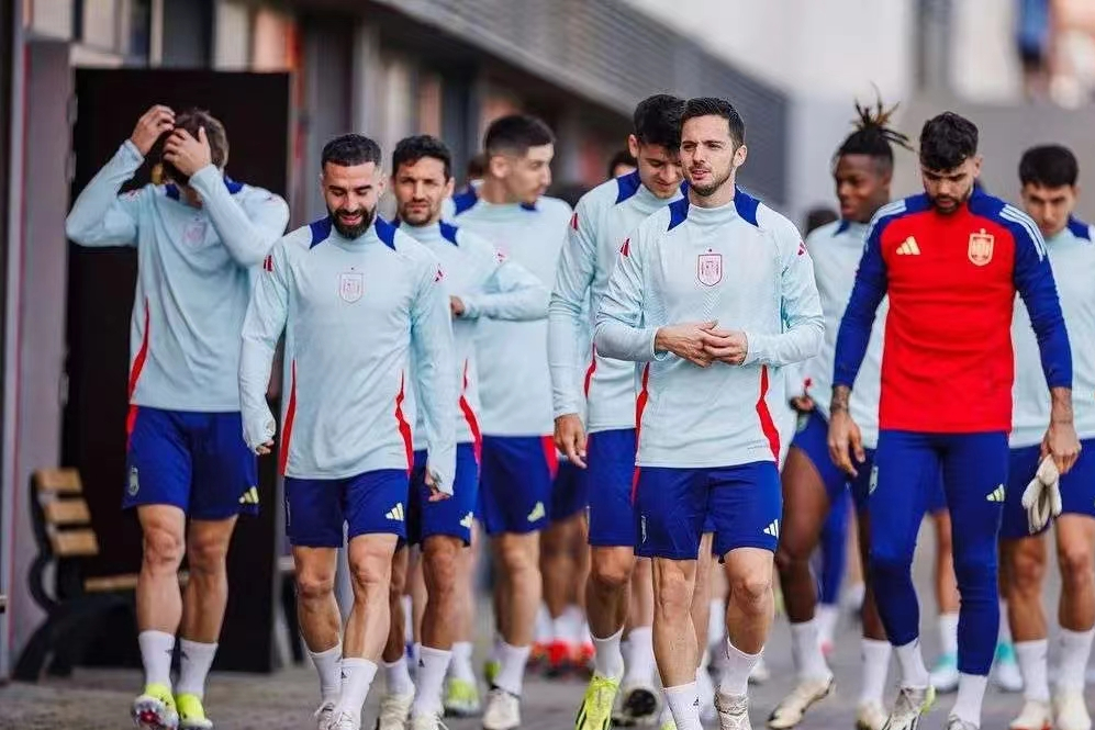 乐鱼官方网站-西班牙惊险取胜，一场硬仗过后