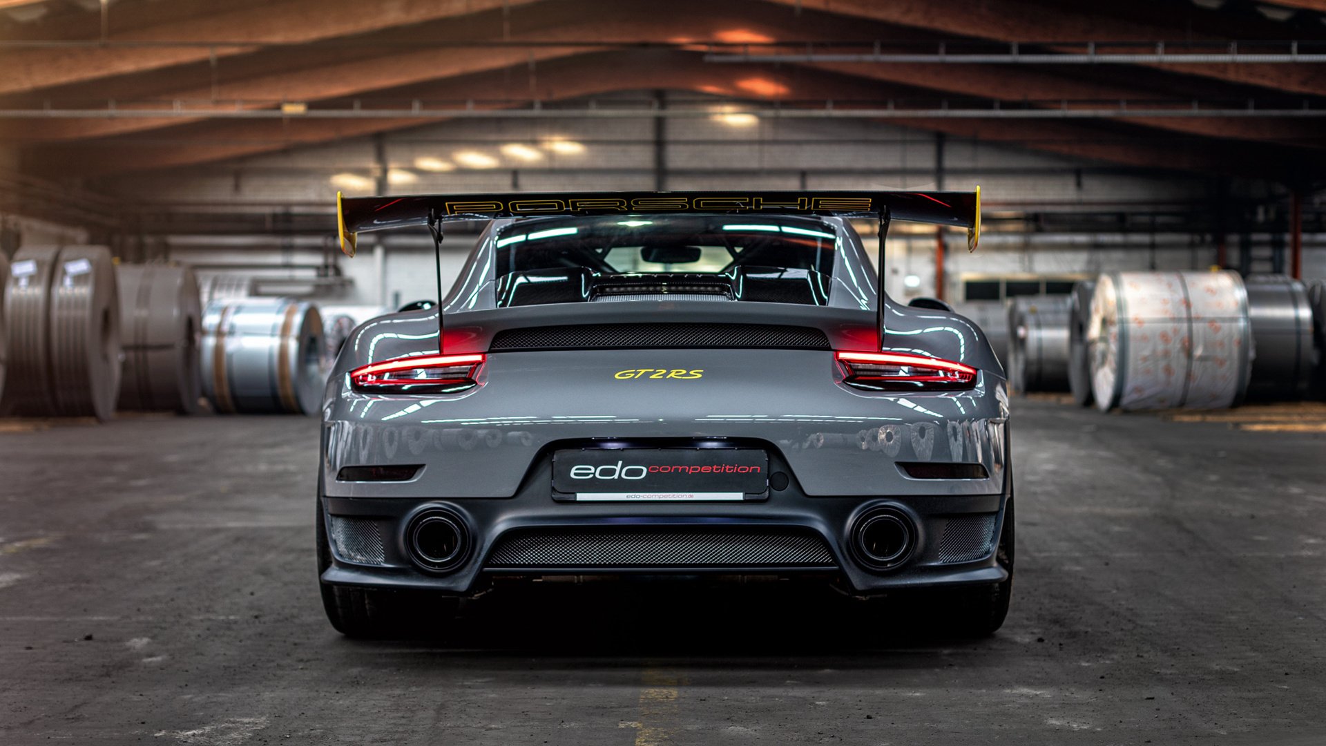 喀麦隆血拼曼联，阿拉巴惊艳四座，非洲雄狮的逆袭之夜